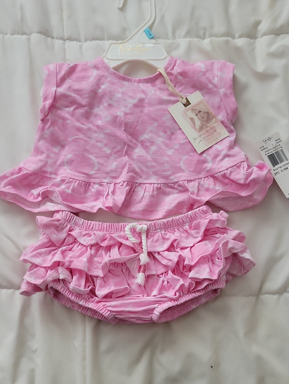 Jessica Simpson Pink Ruffle Top & Ruffle Bloomers Set - Picture 1 of 3